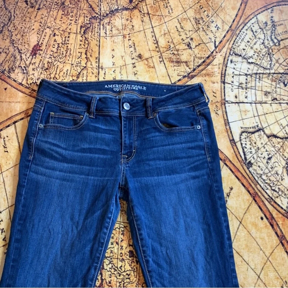 American Eagle Medium Dark Wash Slim Straight Jeans 30”x32”
